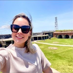 Meet your Posher, Magdiélly